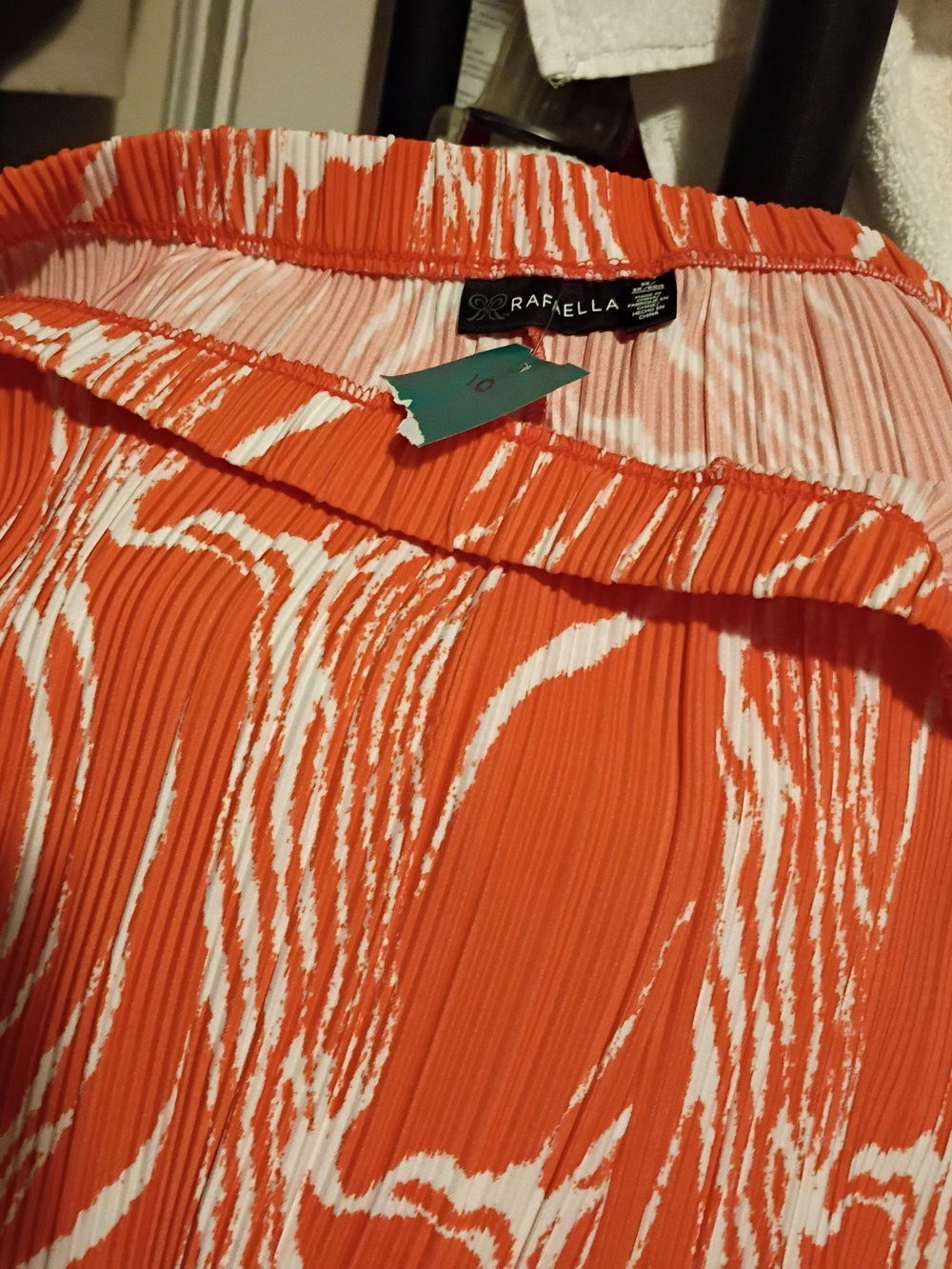 Rafaella Orange and White Pleated Capri Pants